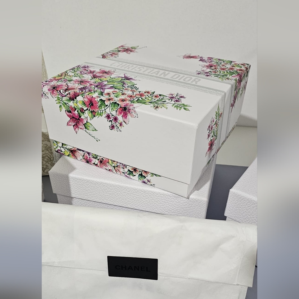 Designer boxes - Picture 2 of 10